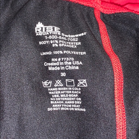 Lifeguard suit - Picture 3 of 3